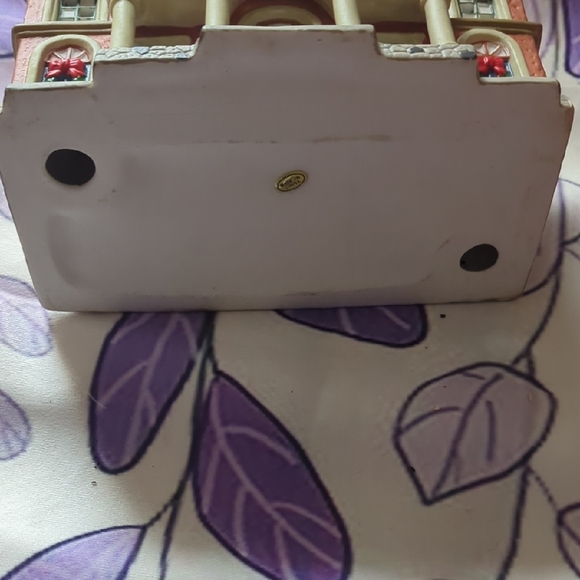 Palace Theater Miniature with Clock Collectible - Picture 8 of 12